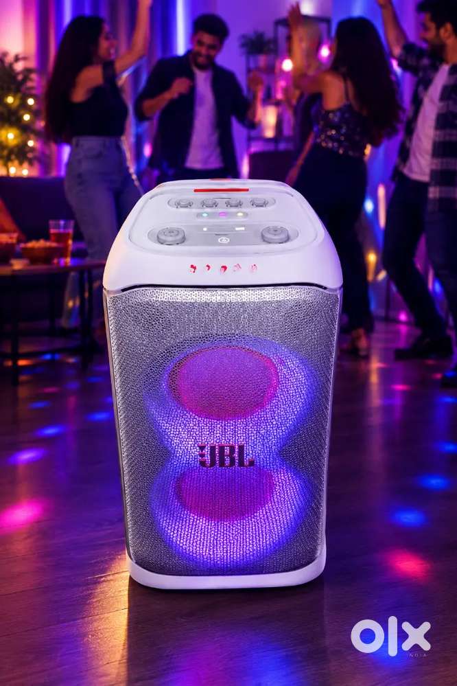 Party ke liye bade pe JBL 320