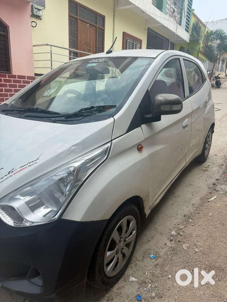 Hyundai Eon 2011 Petrol Well Maintained