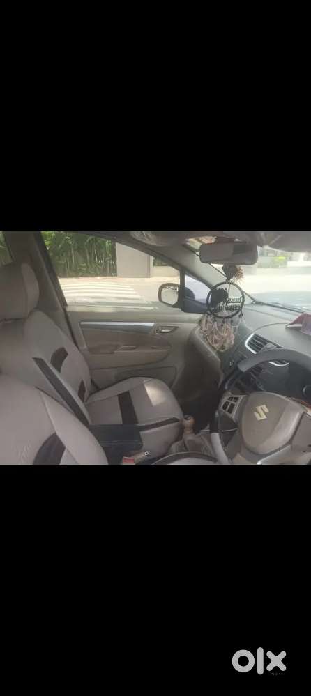 Maruti Suzuki Ertiga Lxi 2014 कार