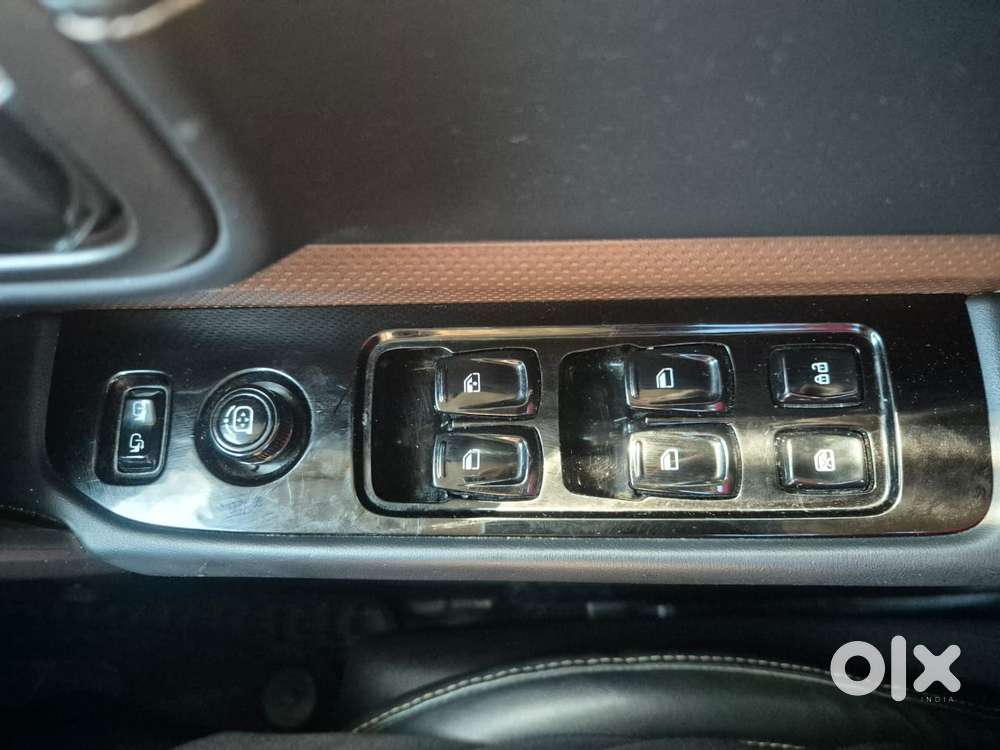 Mahindra Thar Roxx Ax7 L Diesel At 4wd, 2026, Diesel