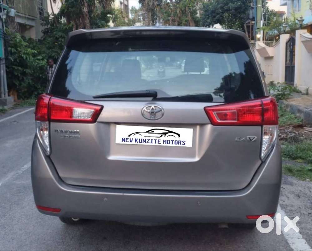 Toyota Innova Crysta 2.4 V 8 STR, 2019, Diesel