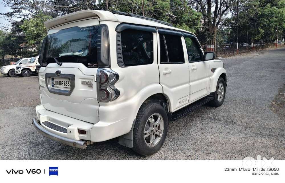 Mahindra Scorpio S8 7c Seater, 2015, Diesel