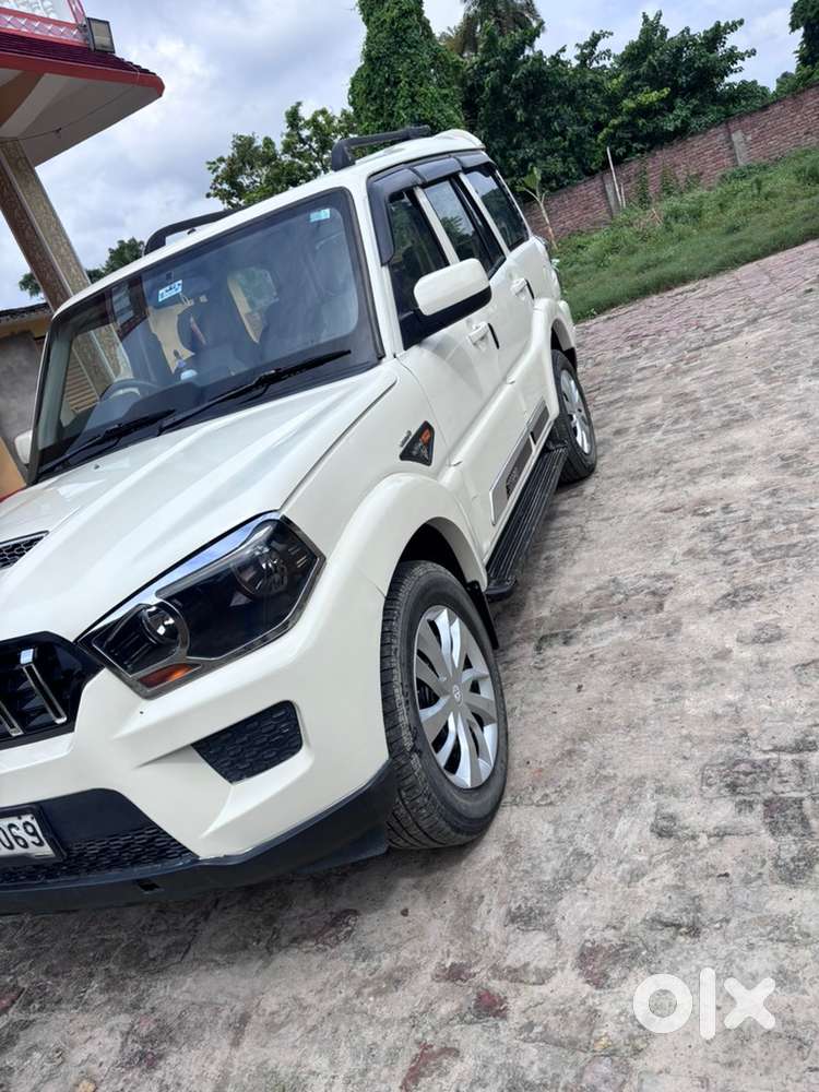Mahindra Manual 2016 Year