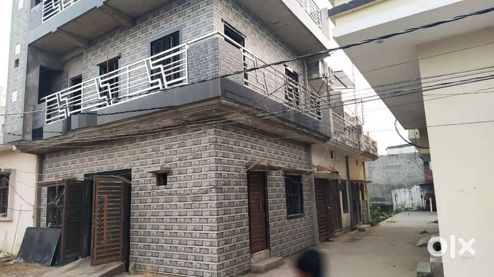 Single and Double Room Available for Rent.