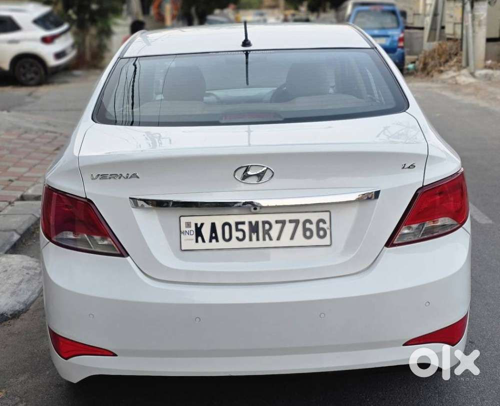 Hyundai Verna 1.6 Fluidic Vtvt S (o), 2015, Petrol