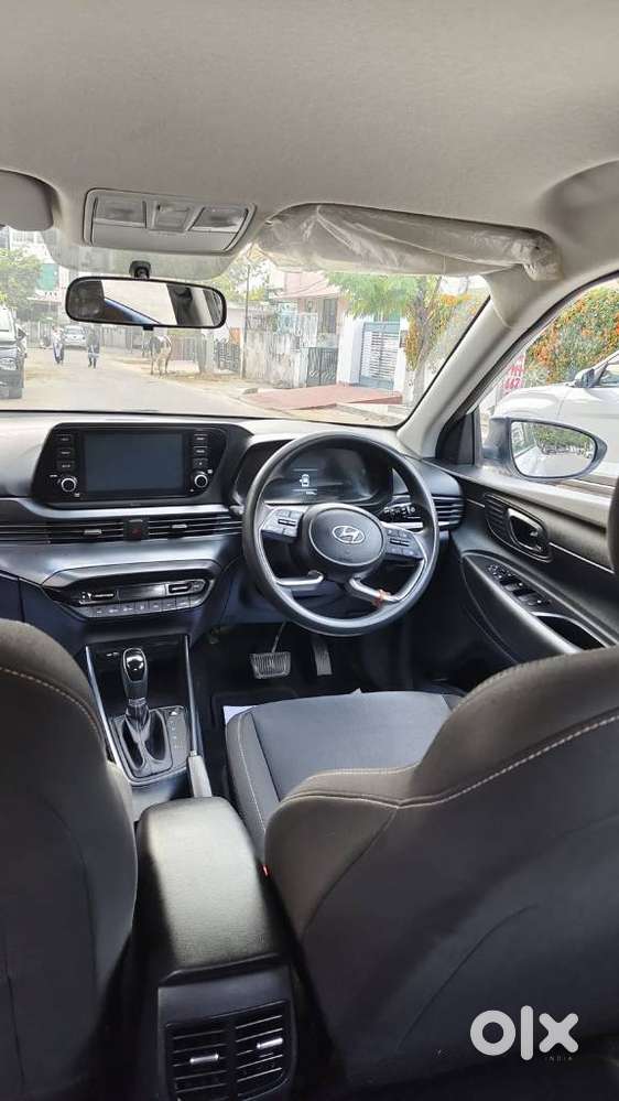 Hyundai I20 Sportz 1.2 Ivt Dual Tone, 2022, Cng & Hybrids