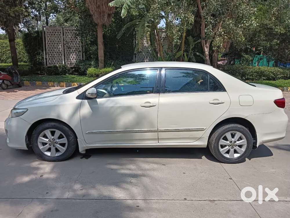 Toyota Corolla Altis 2013