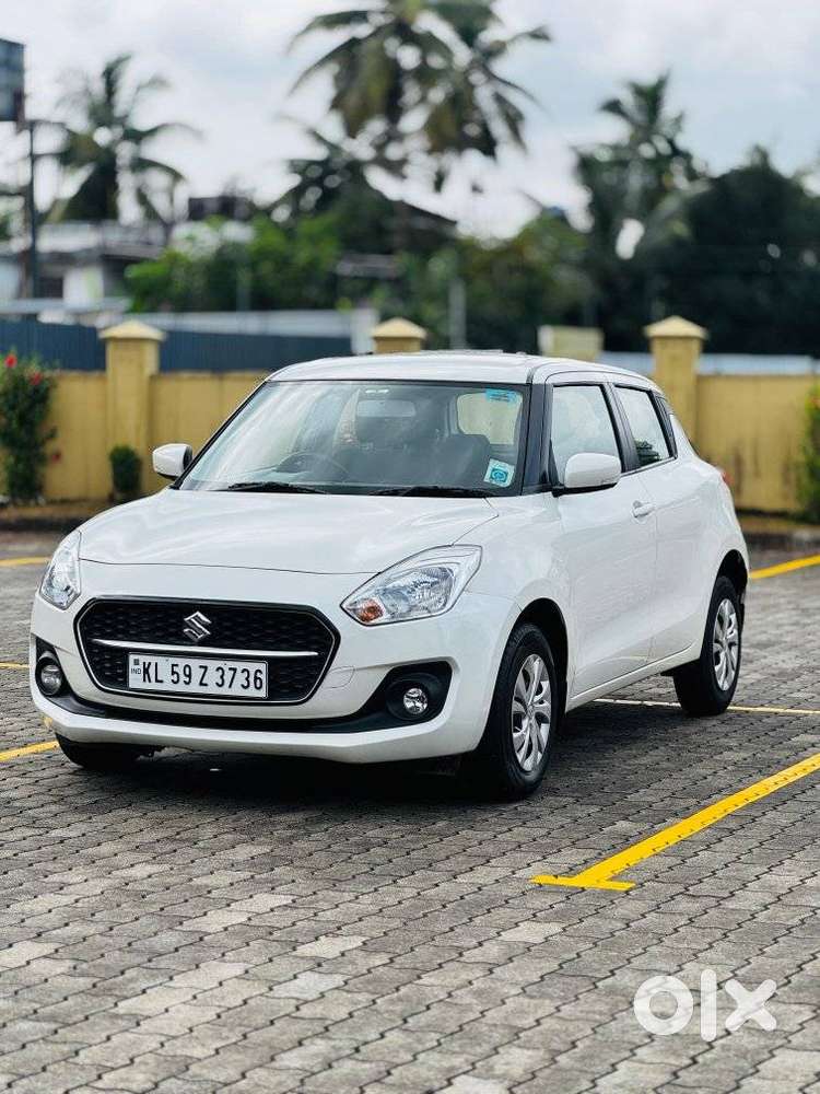 Maruti Suzuki Swift Vxi + Manual, 2023, Petrol