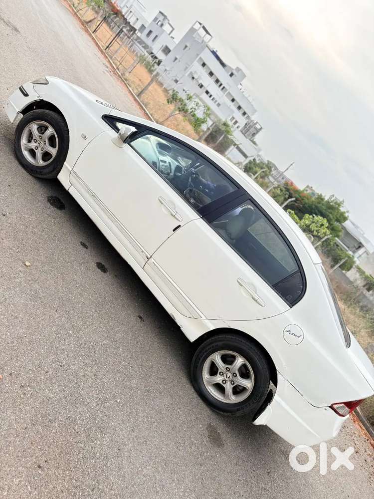 Powerful 1.8l Engine With Smooth Pickup.