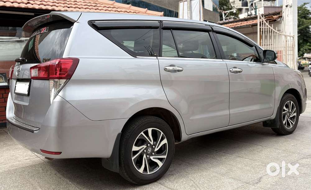 Toyota Innova Crysta [2020-ongoing] 2.7 Gx Mt 8 Str, 2022, Diesel