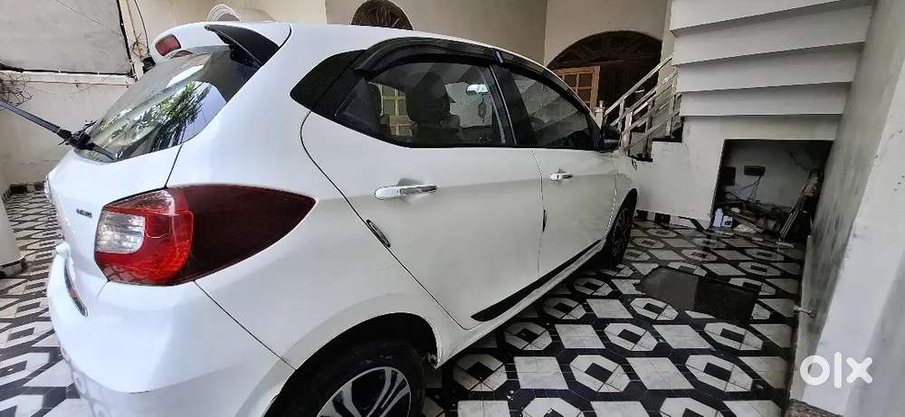 Tata Tiago Revotron 2022