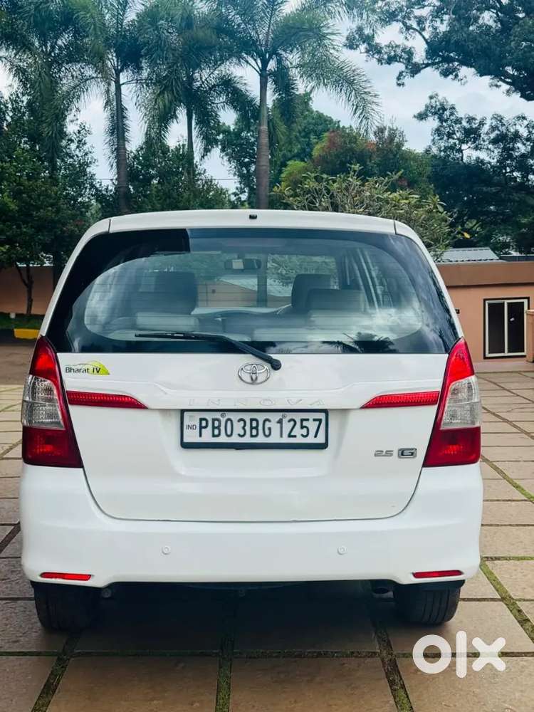 Toyota Innova 2.5 2014