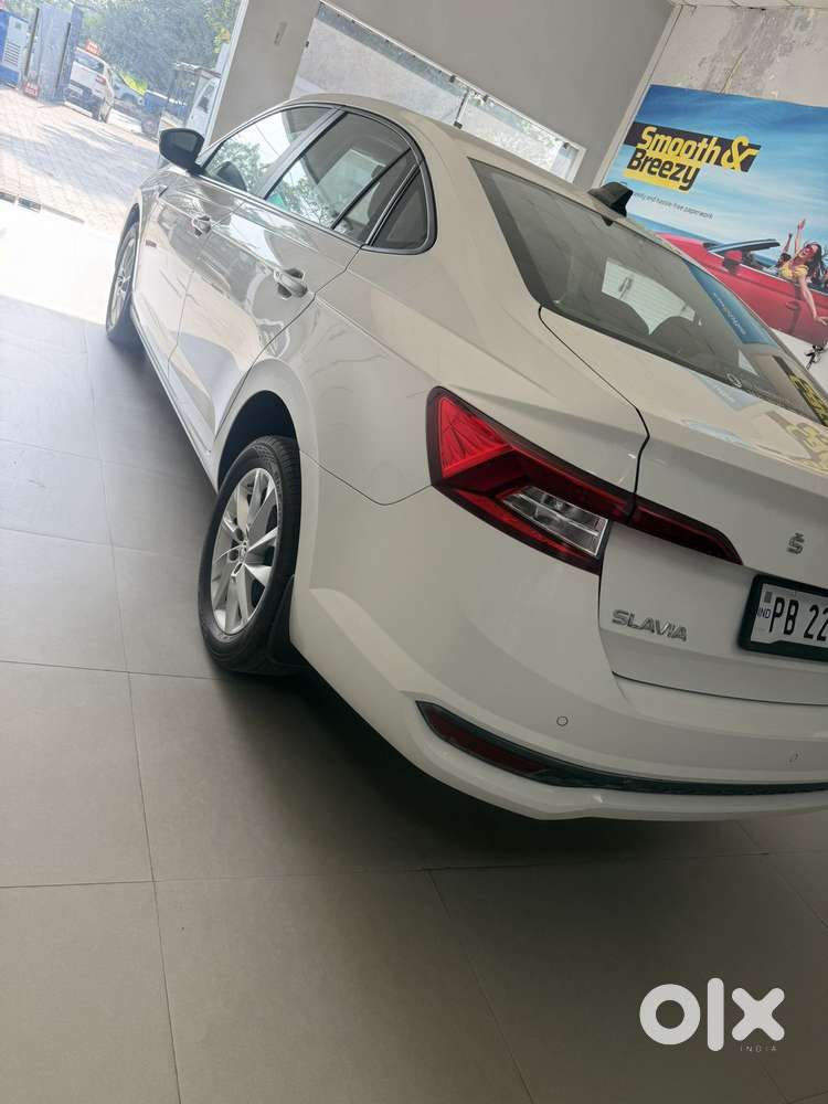 Skoda Slavia Ambition 1.0l Tsi Mt, 2023, Diesel