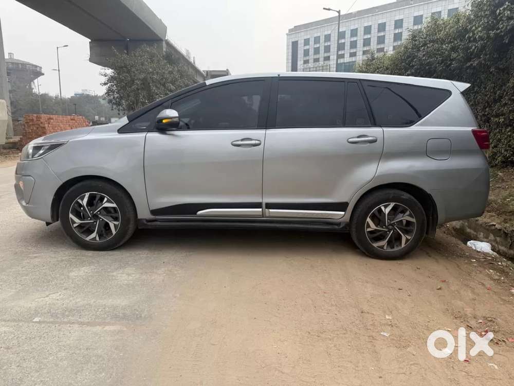 Toyota Innova Crysta [ ] 2.4 Gx At 7 Str, 2022, Diesel