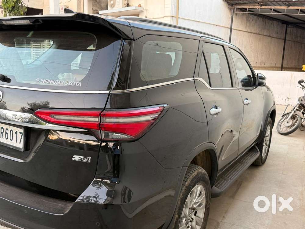 Toyota Fortuner 4x4 Mt 2.8 Diesel, 2022, Diesel