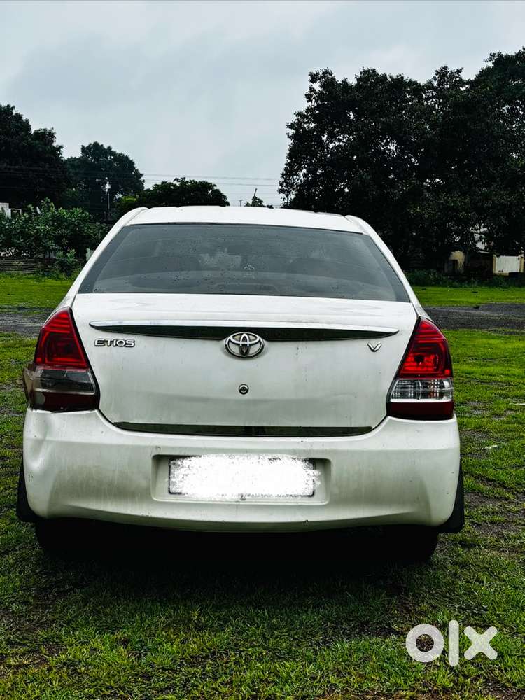 Toyota Etios 2013 Petrol Well Maintained