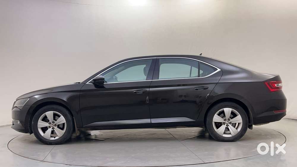 Skoda Superb [ ] 1.8 Style Tsi At, 2018, Petrol