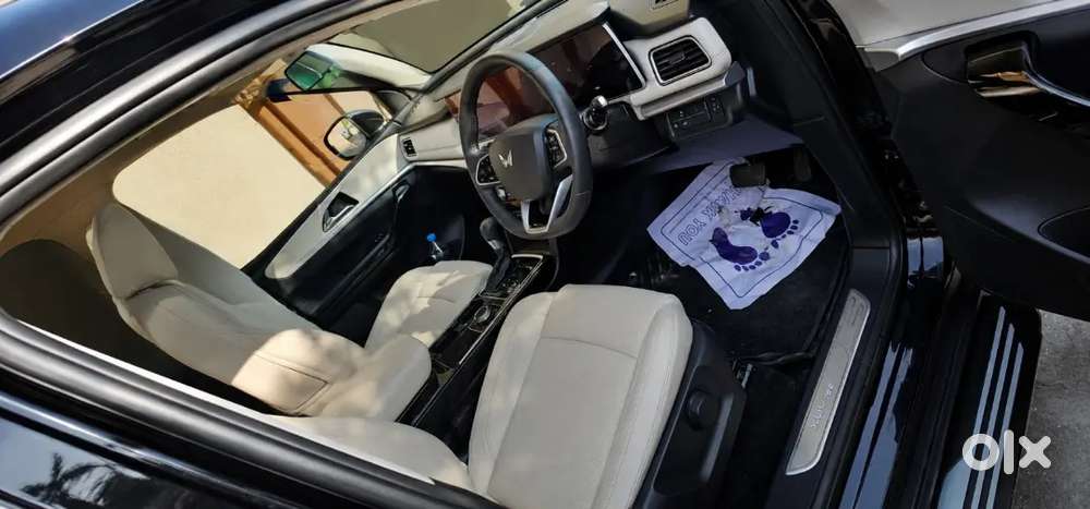 Mahindra Xuv700 2023(nov) Year Model
