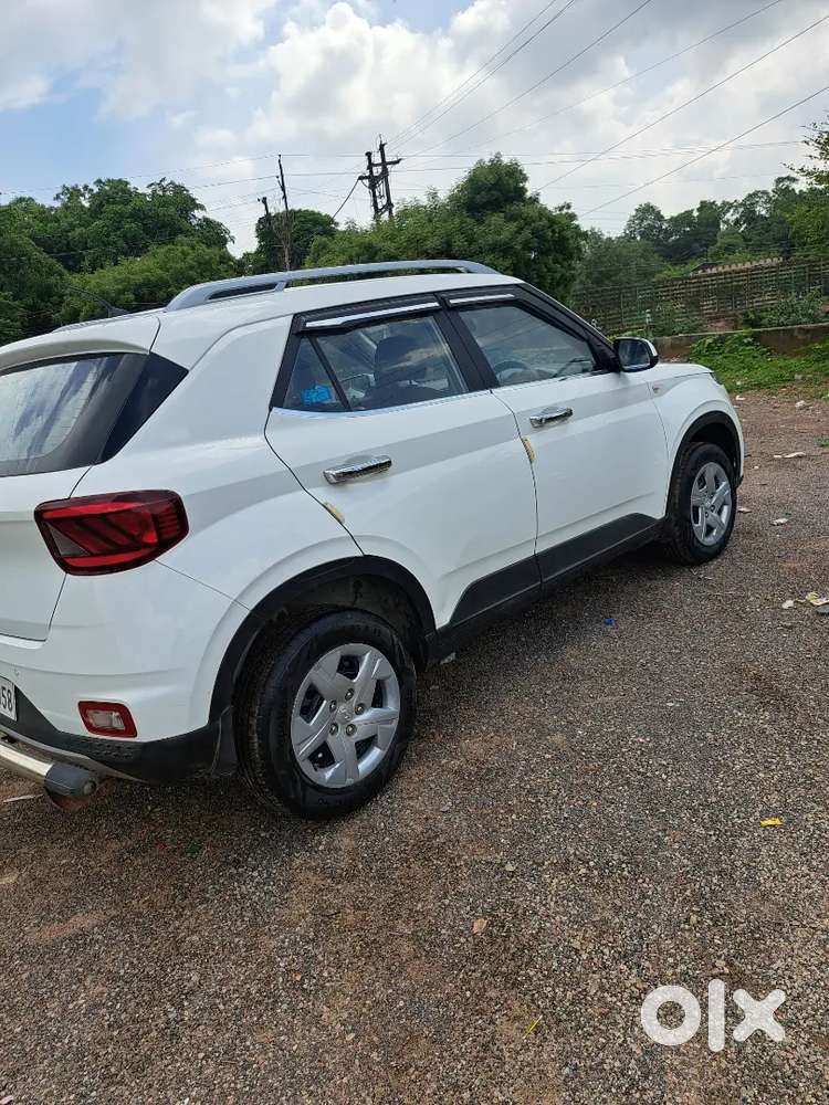 Hyundai New Venue Se 2022 With Company Record New Condition Finance Bh