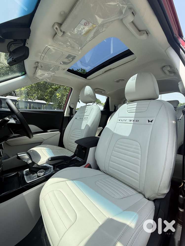 Mahindra Xuv 3xo Ax5 Pm At, 2025, Petrol