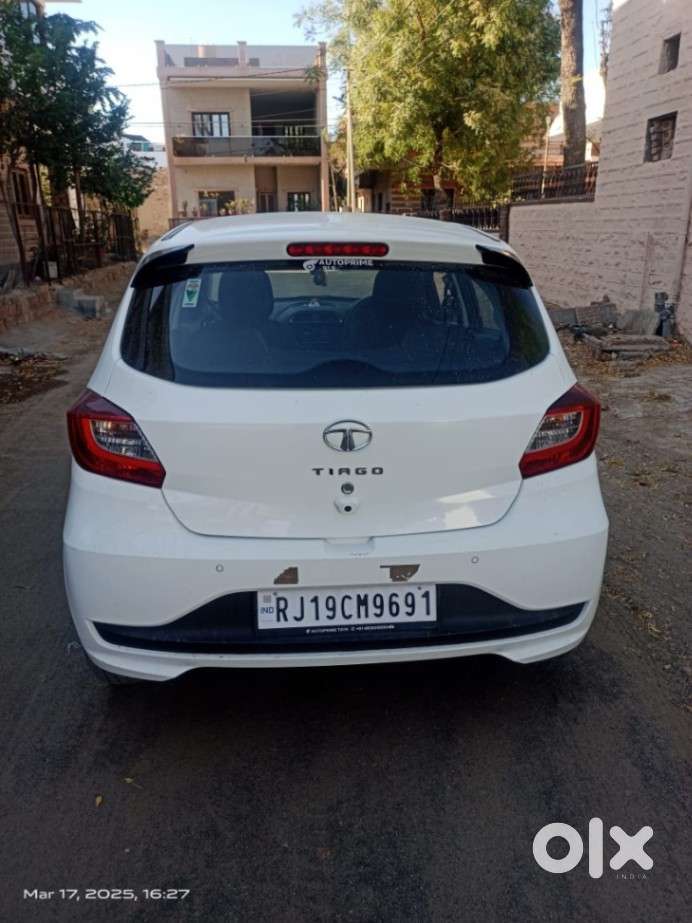 Tata Tiago 1.2 Revotron Xt Rhythm, 2023, Petrol