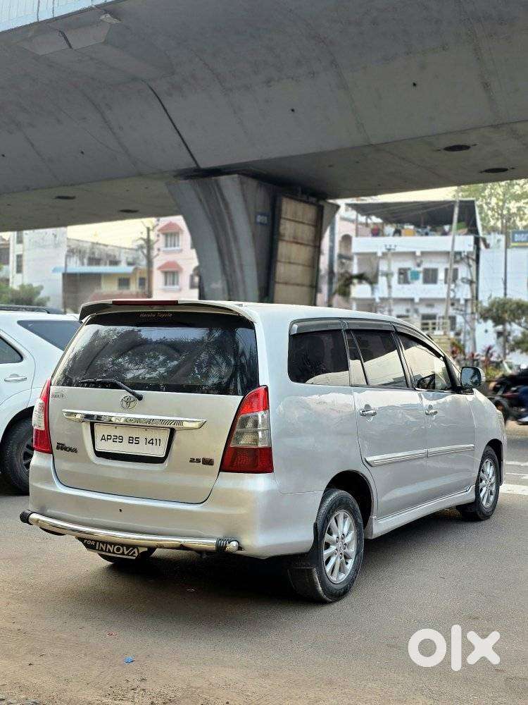 Toyota Innova 2.5 V 7 Str, 2012, Diesel