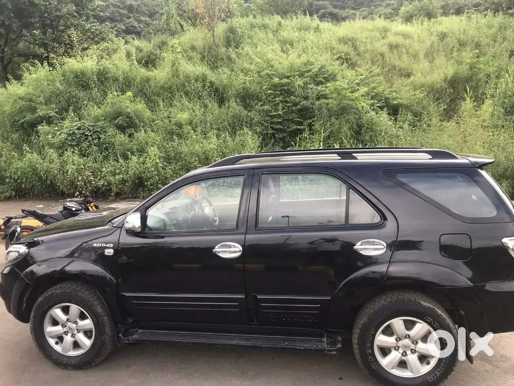 Toyota Fortuner 2011 Diesel 155000 Km Driven