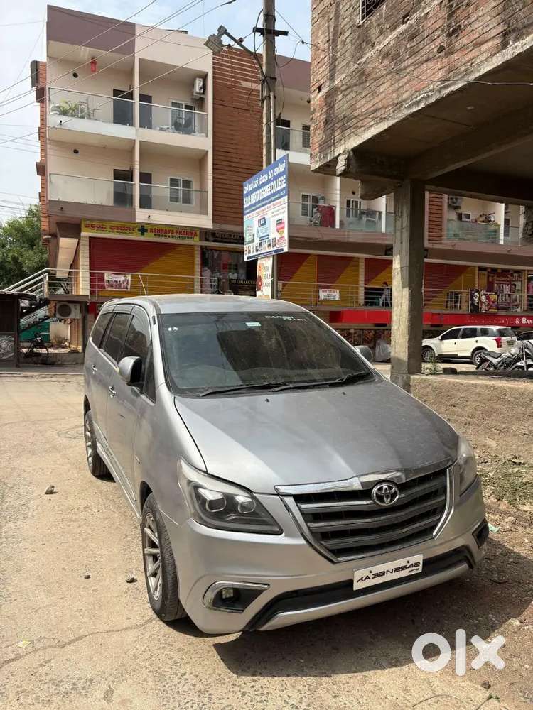 Toyota Innova 2012 Diesel Well Maintained