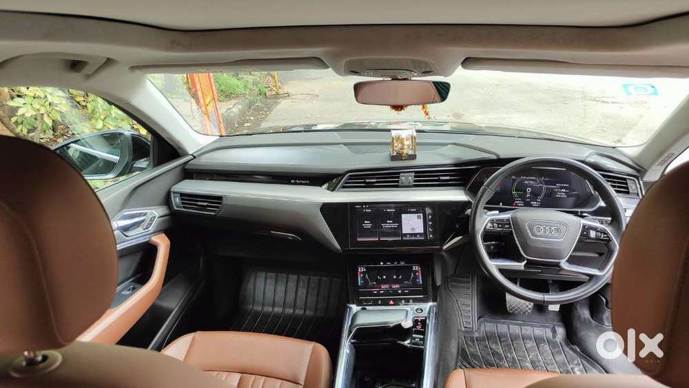 Audi E-tron 55, 2022, Electric