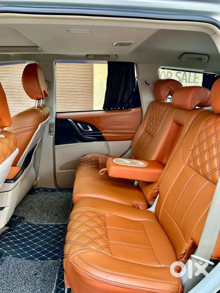 Xuv500 W10, Awd, 2nd Owner 90,000 Kms