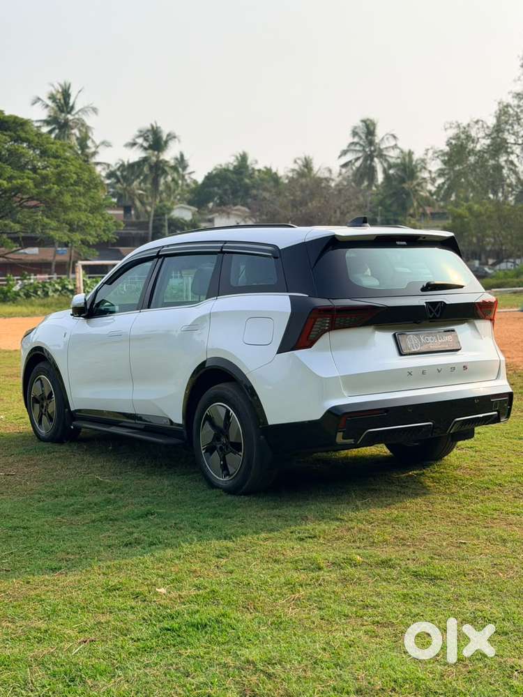 Mahindra Xev 9s, 2026, Electric