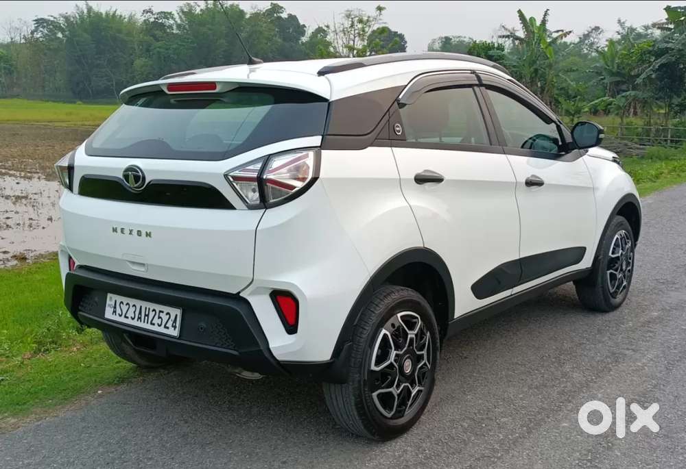 Tata Nexon 1.2 Revotron Xm, 2023, Petrol