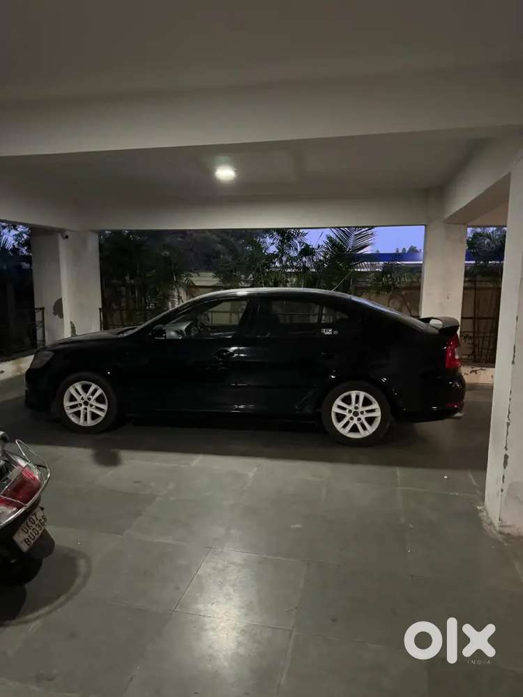 Skoda Laura 1.8 Vrs 2012 Model