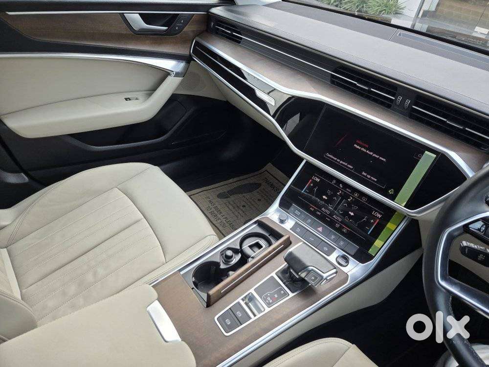 Audi A6 Technology 45 Tfsi W/o Matrix, 2025, Petrol