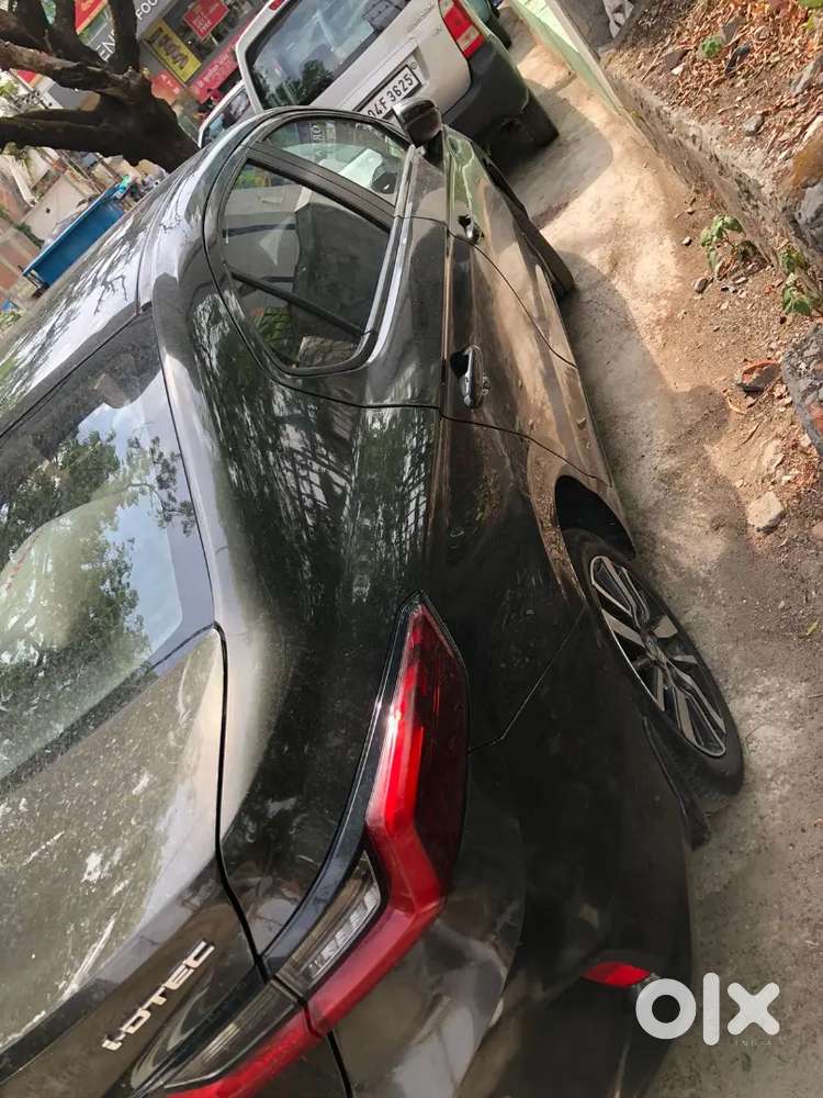 Honda City 5th Generation Vx Mt (i-dtec)