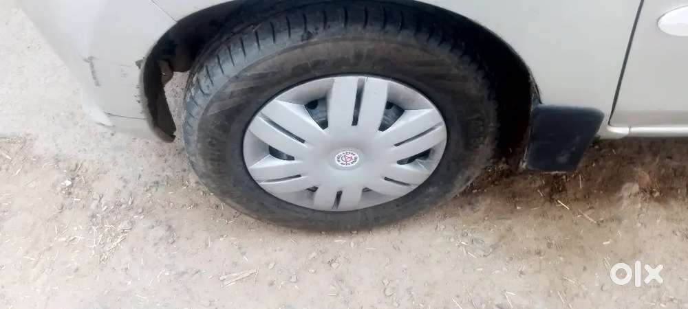 4 Tyre New He Mob  41000 Chali Hue Hai 1st Owner He