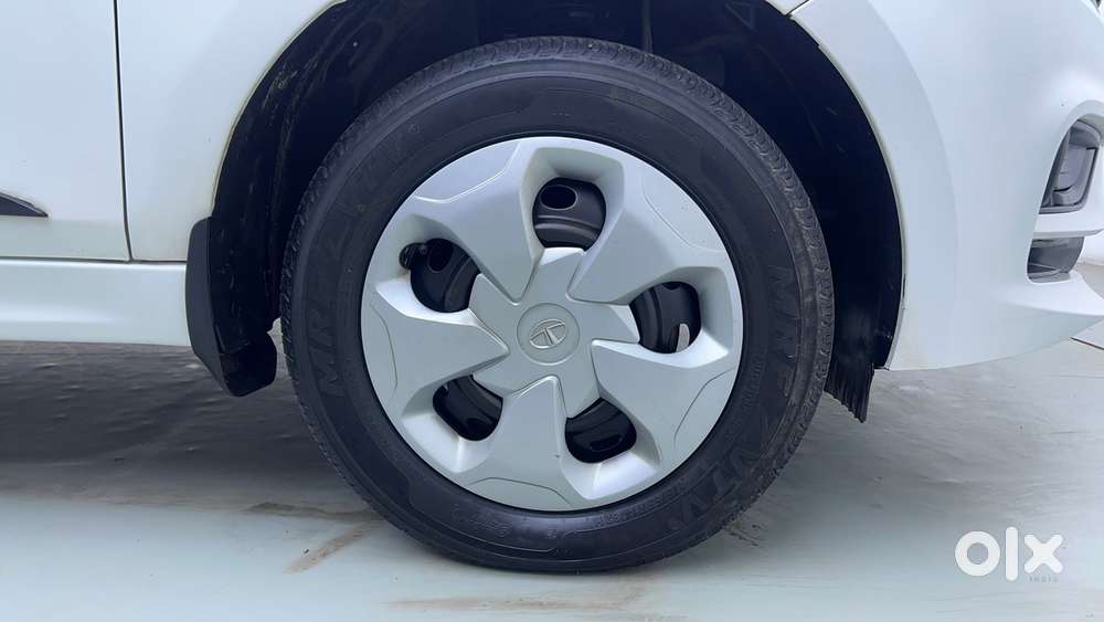 Tata Tigor Xm, 2023, Petrol