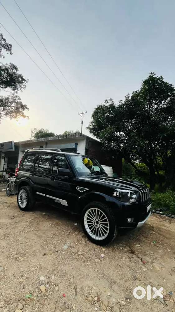 Mahindra Scorpio Classic 2025 Diesel Manual