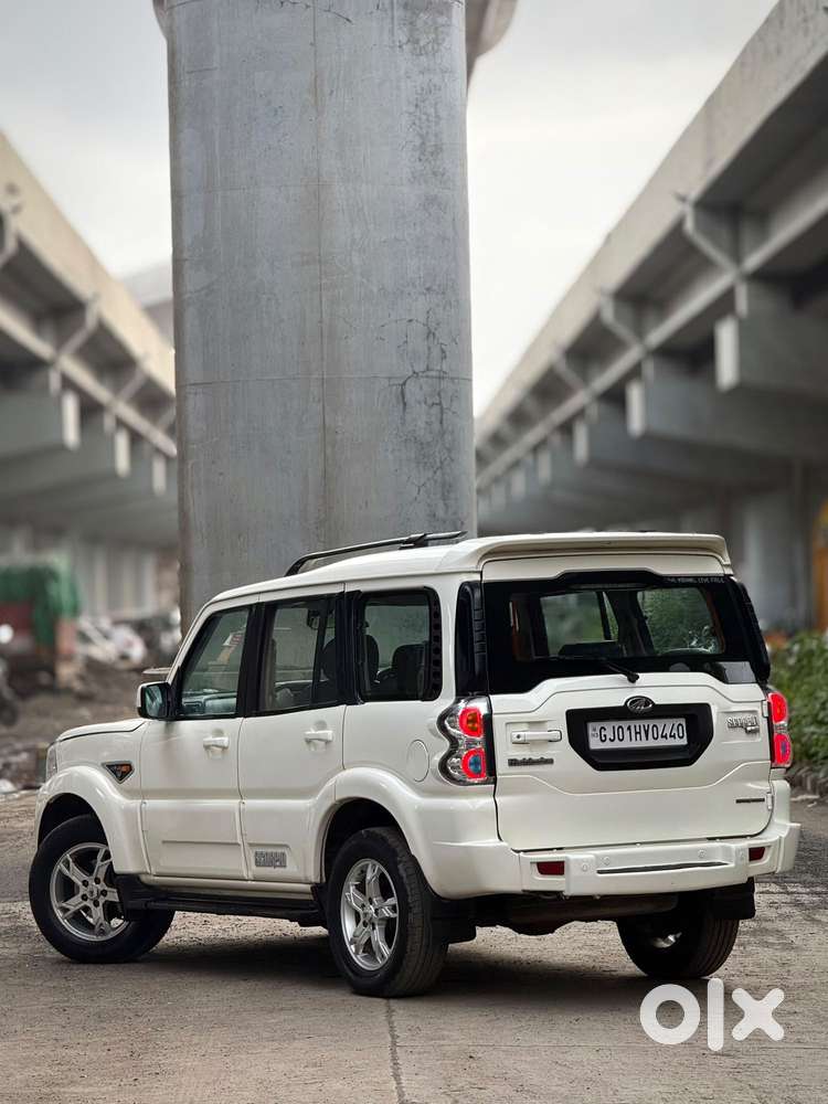 Mahindra Scorpio S10, 2017, Diesel