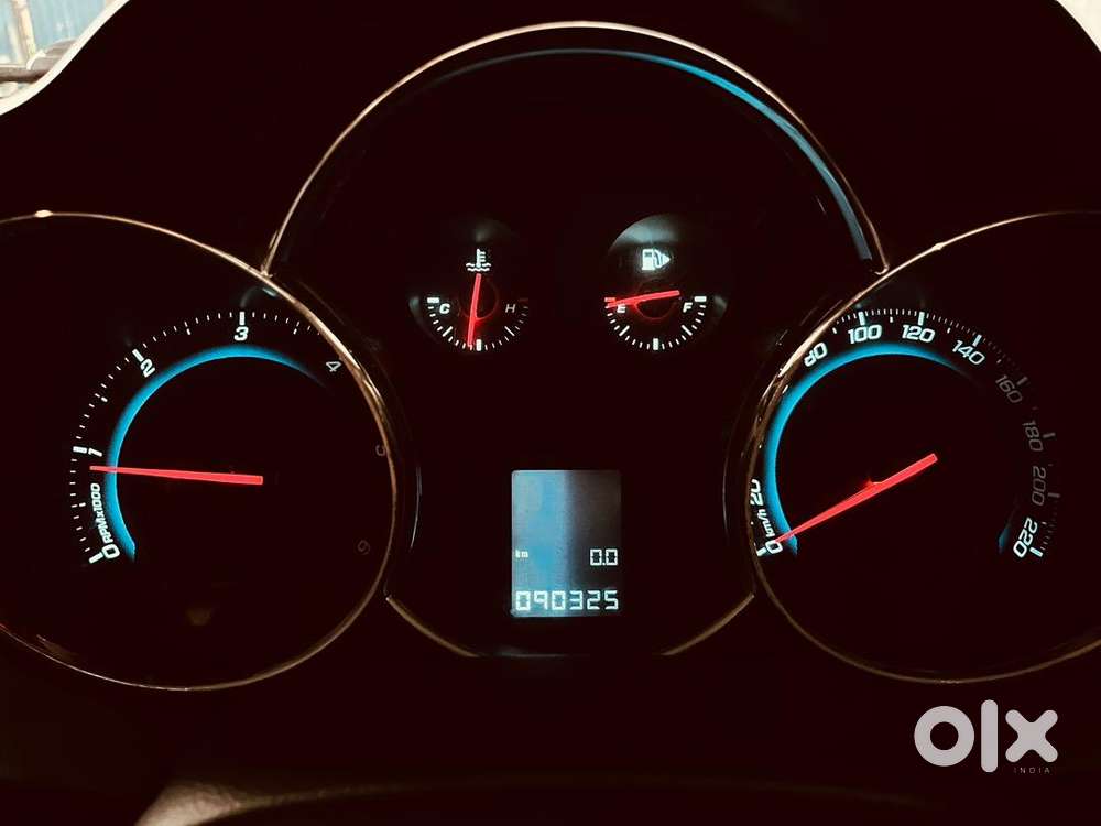 Chevrolet Cruze 2.0 Diesel With Additional Accessories  3-lakhs