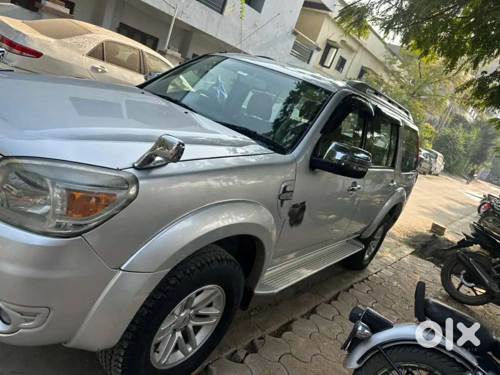 Ford Endeavour 2011 Diesel 97000 Km Driven
