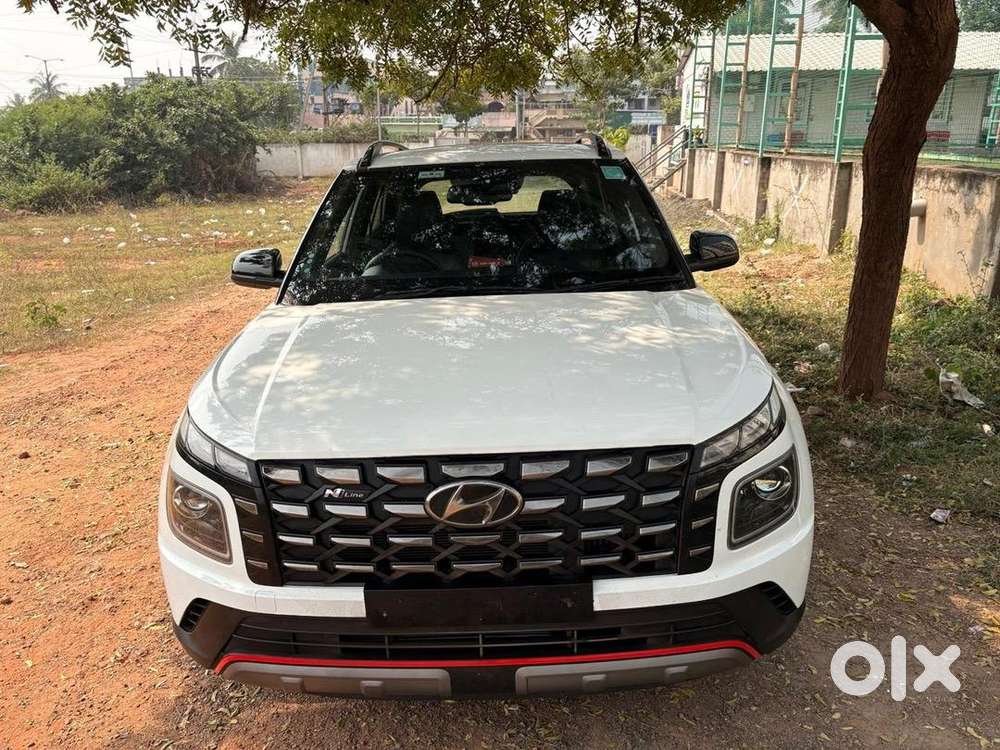 Hyundai Venue Petrol Manual 2024