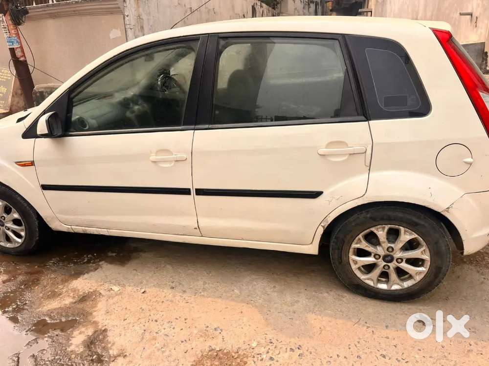 Ford Figo 2013 Diesel 80000 Km Driven