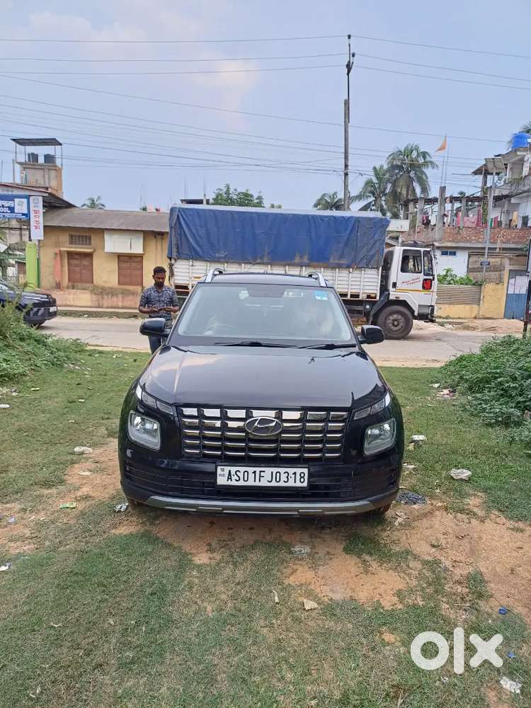 2022 ( November) Venue Petrol Mt 44700 Km