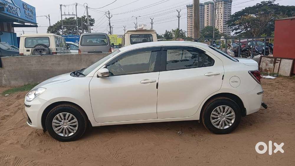 Maruti Suzuki Swift Dzire 1.2 Zxi Bsiv, 2023, Petrol