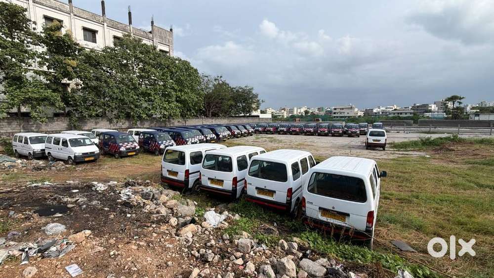 Maruti-suzuki Eeco 2022 Parking At Hyd And Warangal