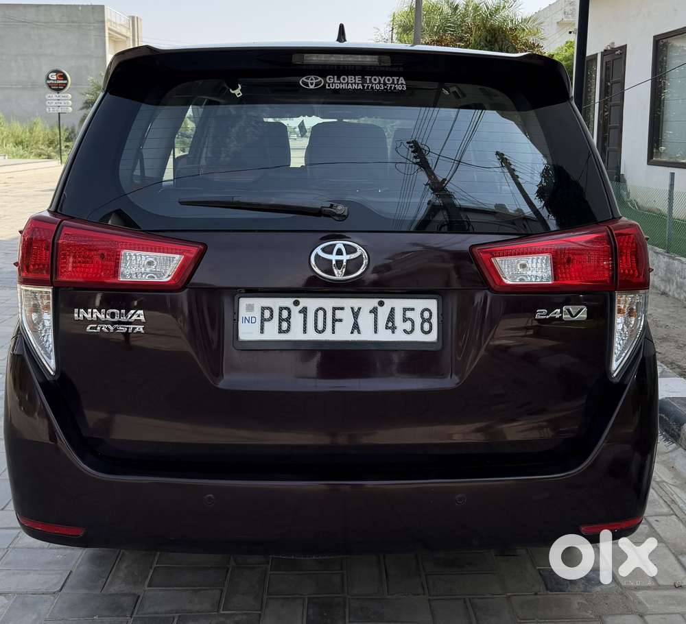 Toyota Innova Crysta 2.4 V 8 Str, 2016, Diesel
