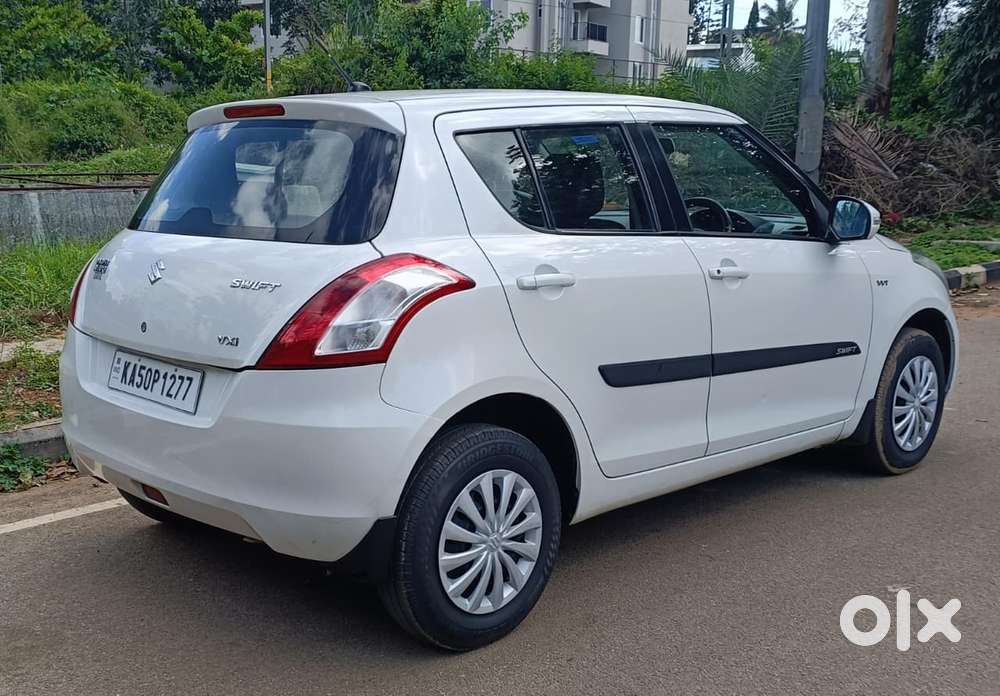 Maruti Suzuki Swift Vxi + Manual, 2015, Petrol