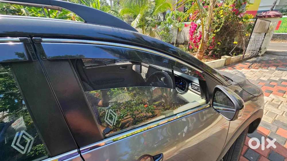 New  Model Dual Tone Fully Automatic Ventilated Seats Accesll