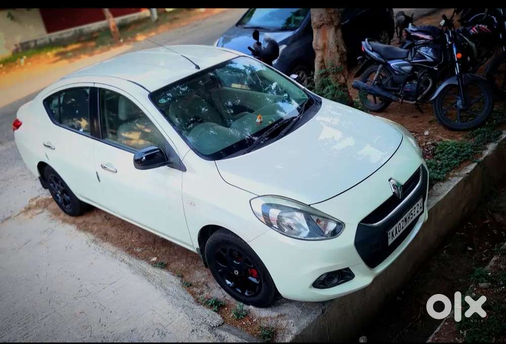 Renault Scala Rxl Petrol (mfg2013) With Immaculate Condition.